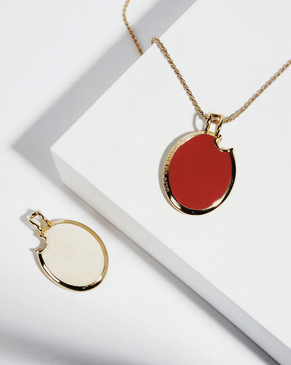 Rumor Double Sided Pendant Dahlia Red