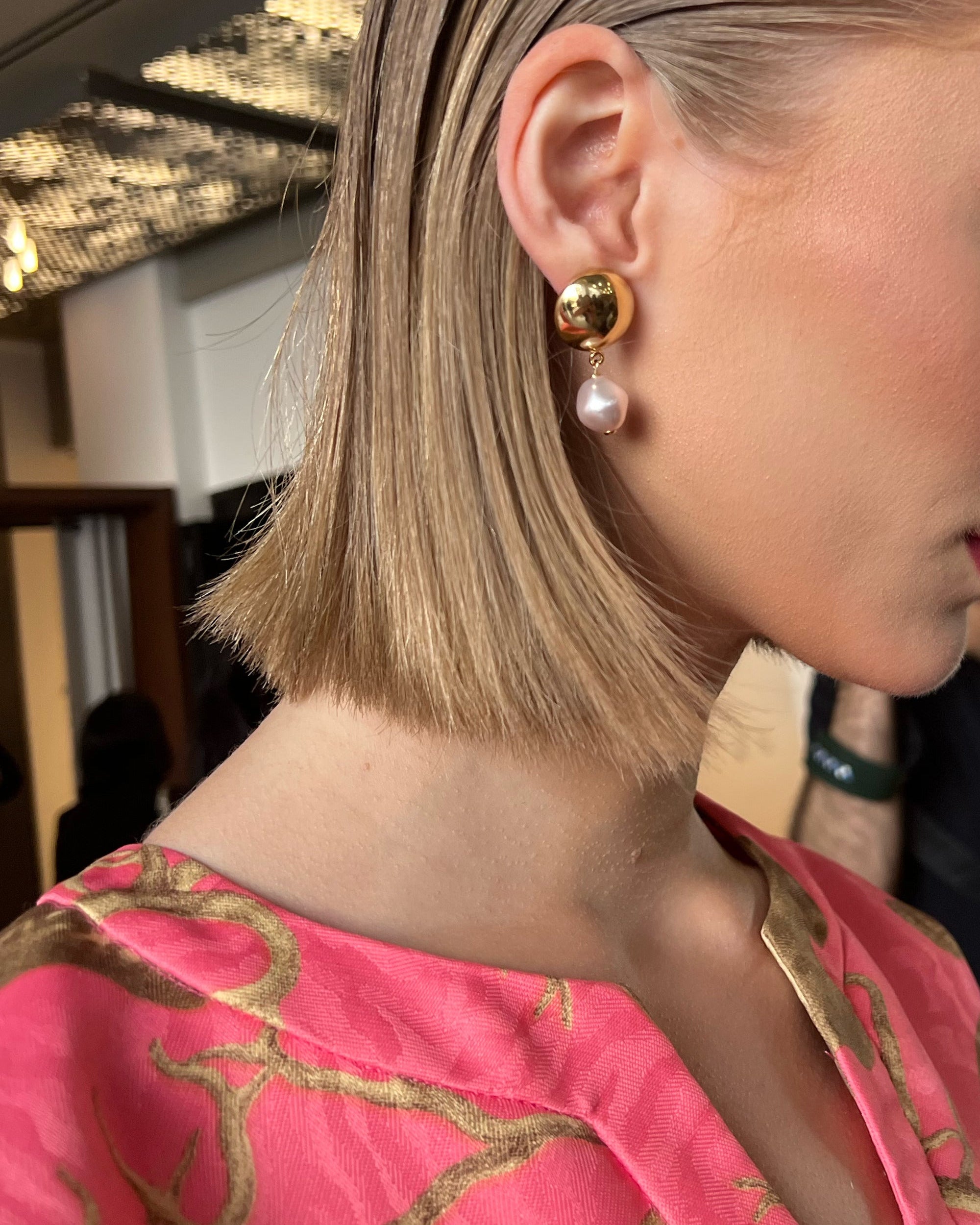 Sol Earrings - Gold & White Pearl