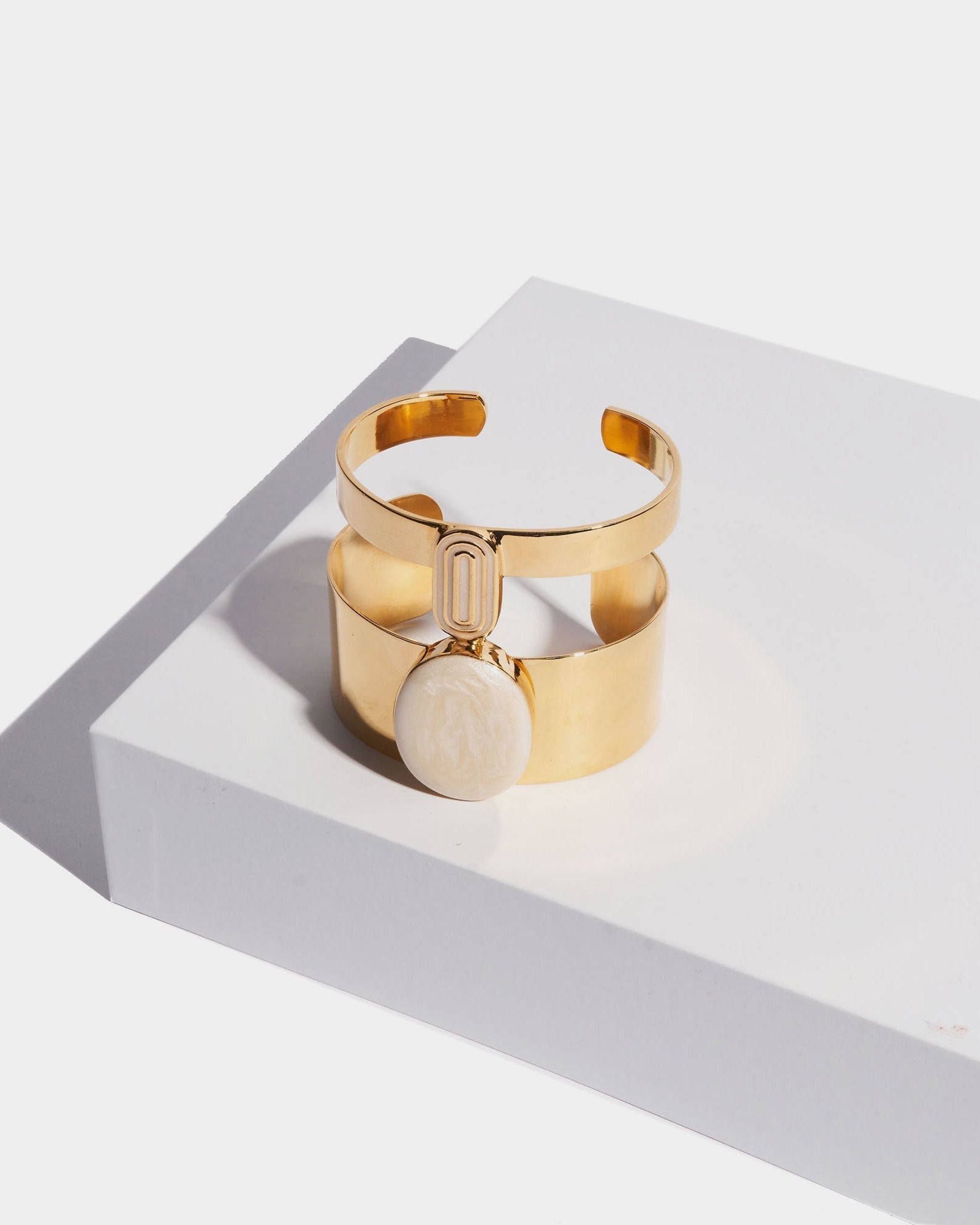 Valeria Cuff Pearl - 14K Gold - SOPHIE BLAKE NY