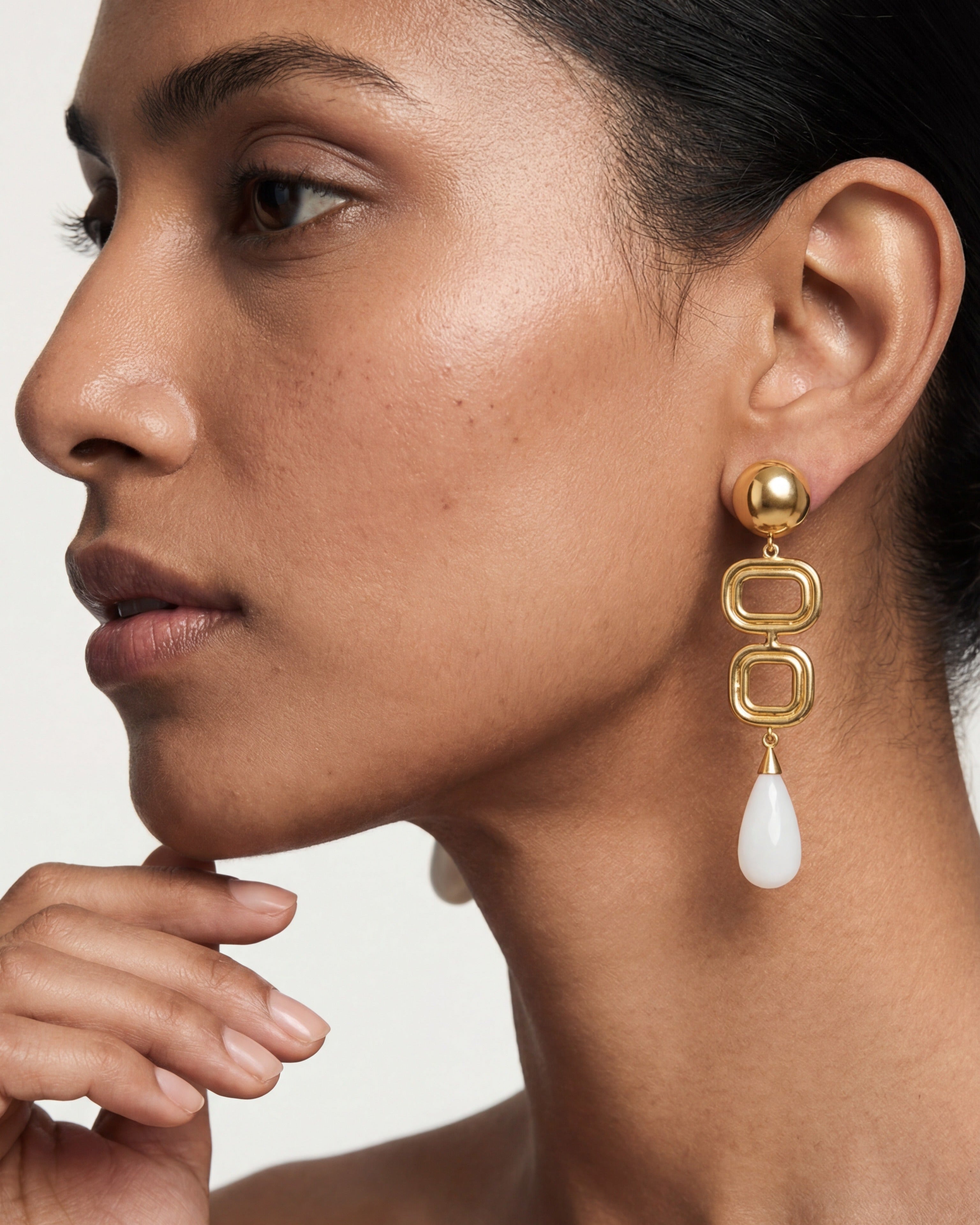 Marcela Earrings - White Agate