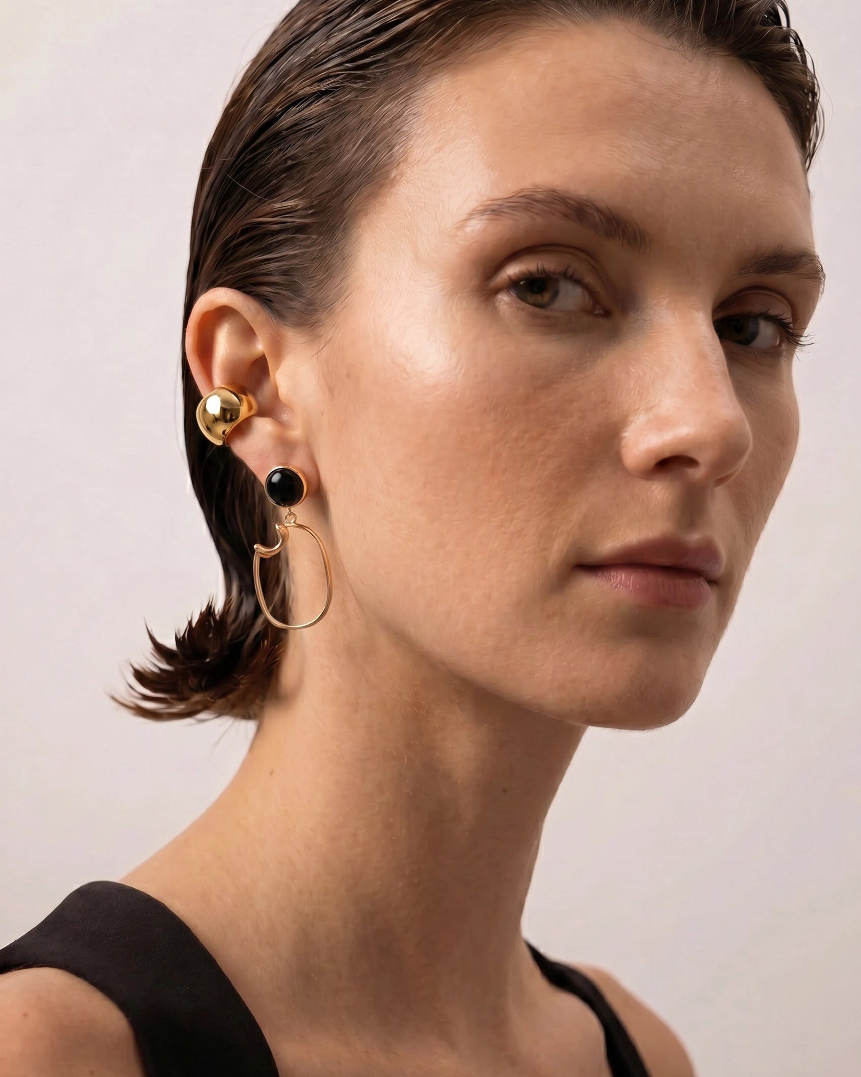 Rumor Earrings Onyx