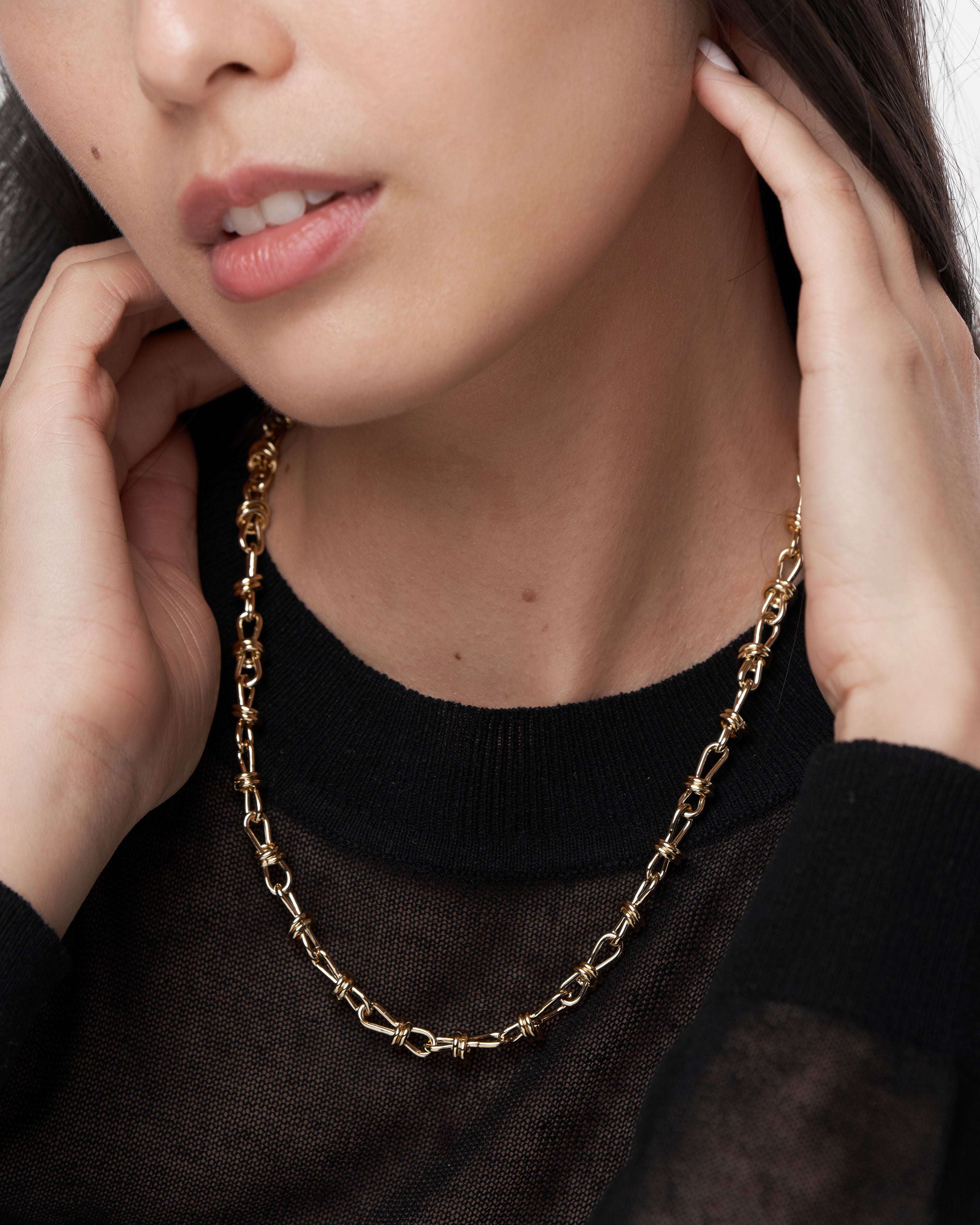 Tyla Love Knot Necklace Gold