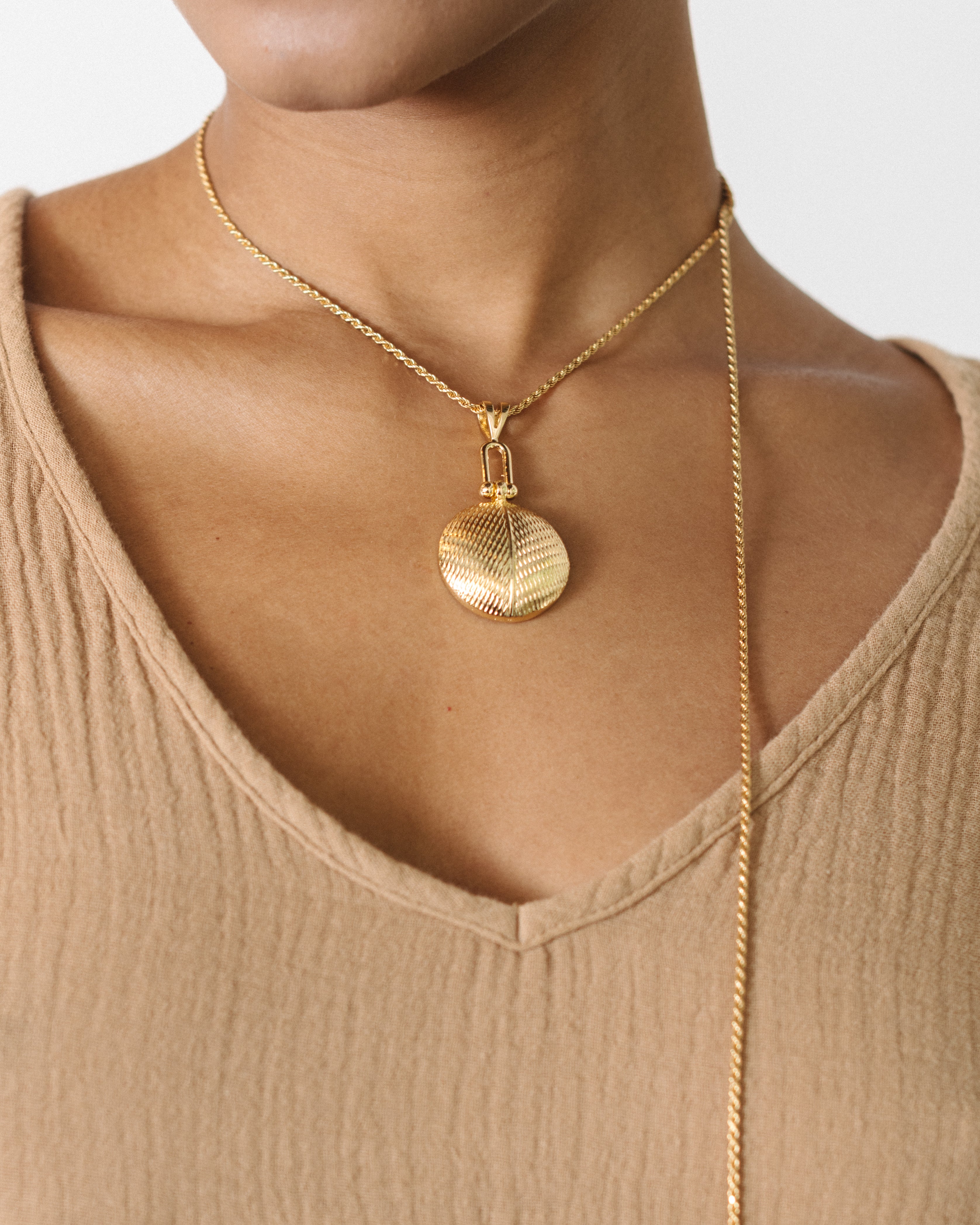 Lara Pendant - 14k Gold Finish