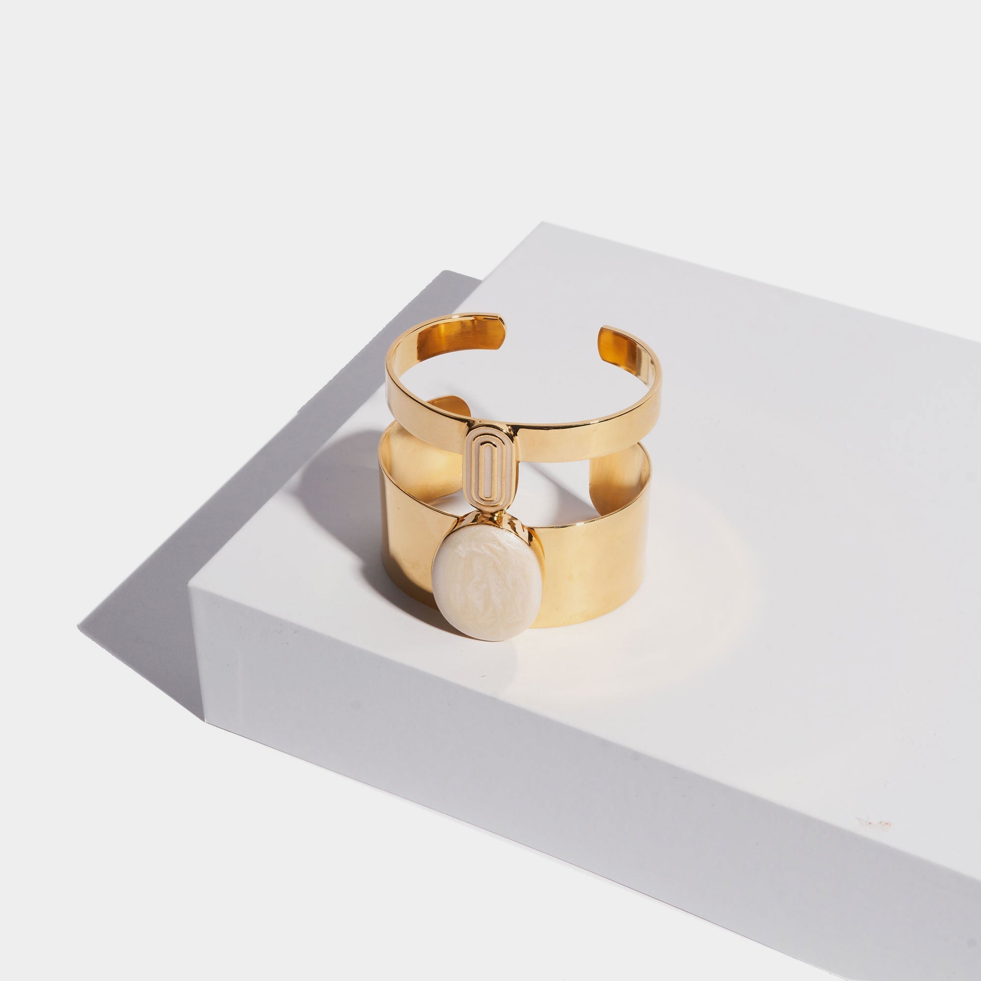 Valeria Cuff Pearl - 14K Gold - SOPHIE BLAKE NY